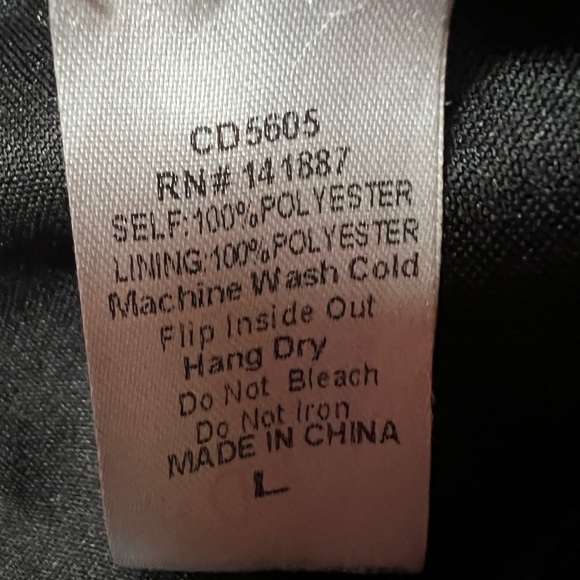 TCEC dress with pattern button lining - large - Picture 8 of 9